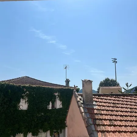 Charming In A Good Location Apartment Vallauris